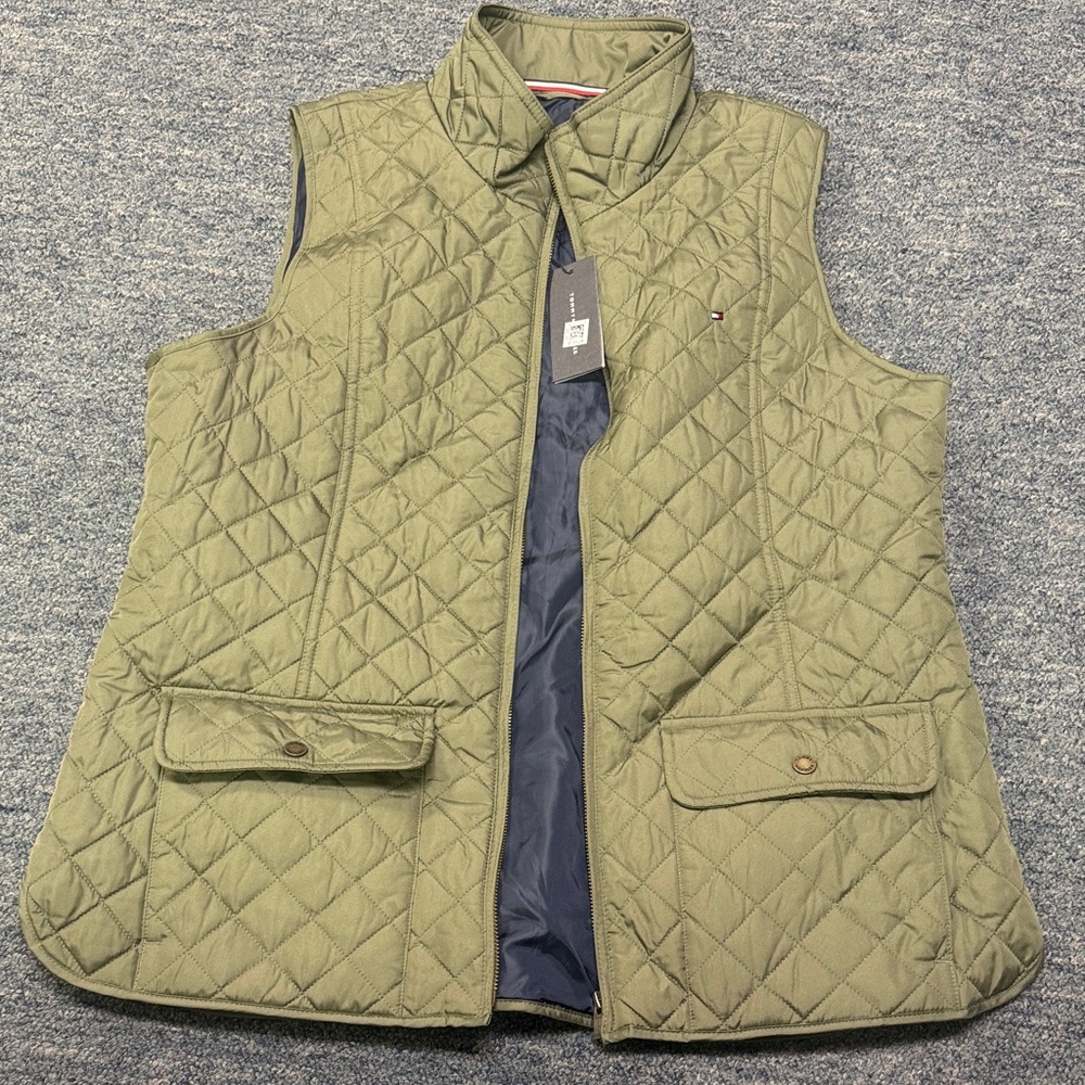 Tommy Hilfiger Quilted Sage Green Vest with Flap Pockets women’s XL